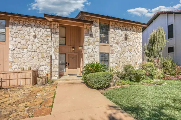 613 Hi Circle North #A, Horseshoe Bay, TX 78657