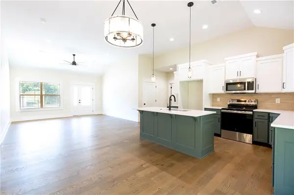 1322 Kristie CIR, Excelsior Springs, MO 64024