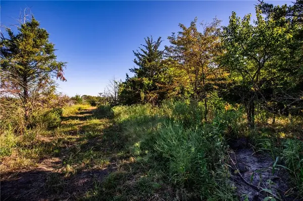 1771 Old US 50 HWY, Ottawa, KS 66067