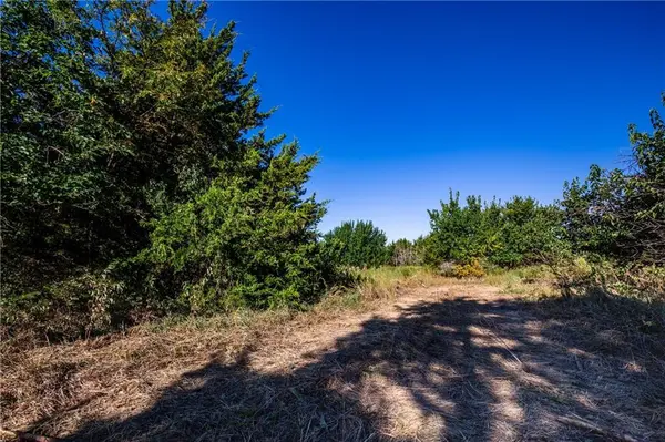 1771 Old US 50 HWY, Ottawa, KS 66067