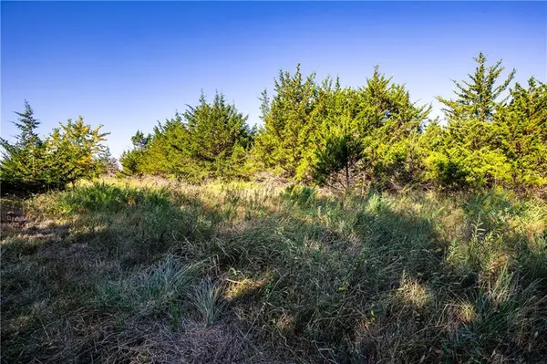1773 Old US 50 HWY, Ottawa, KS 66067