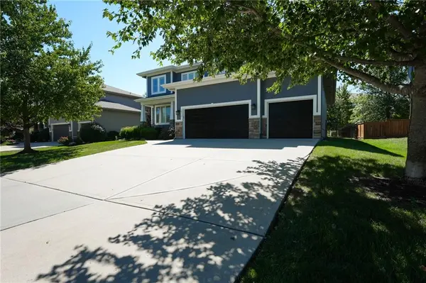 16315 W 171st ST, Olathe, KS 66062
