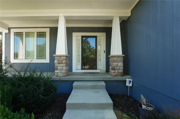 16315 W 171st ST, Olathe, KS 66062