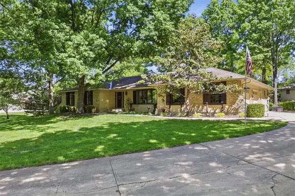 3200 Robinson Pike RD, Grandview, MO 64030