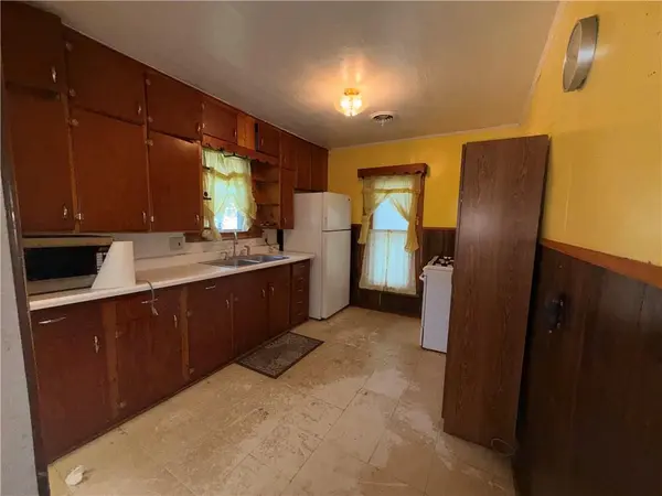 437 Whiting ST, Whiting, KS 66552