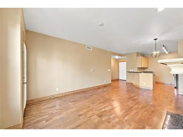 9079 E Panorama #414, Englewood, CO 80112
