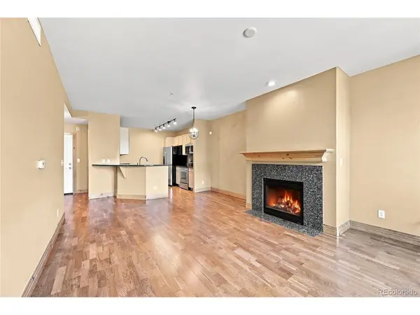 9079 E Panorama #414, Englewood, CO 80112