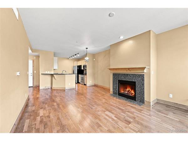 9079 E Panorama #414, Englewood, CO 80112