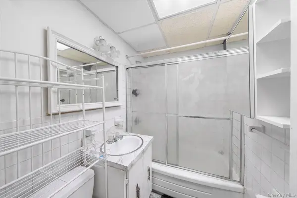 61-04 217th ST, Oakland Gardens, NY 11364