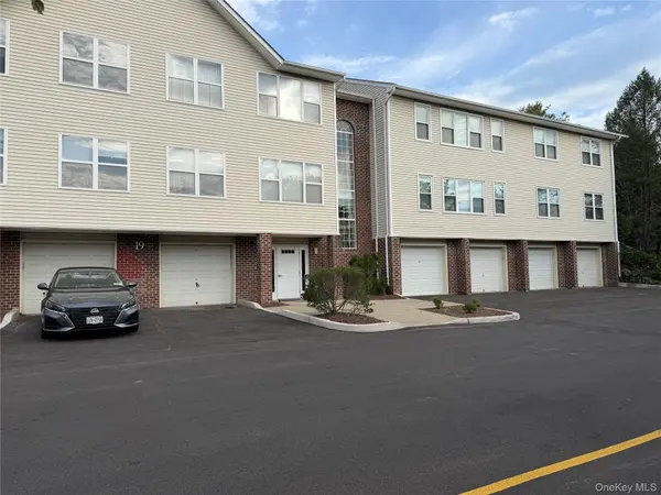 18 Deer Ct DR #Building 19 unit 18, Middletown, NY 10940