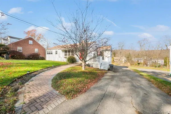 22 Quaker Hill RD, Monroe, NY 10950