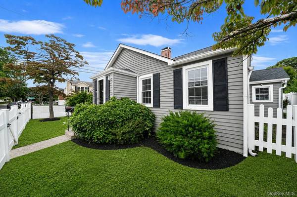 1077 Central AVE, Hempstead, NY 11550