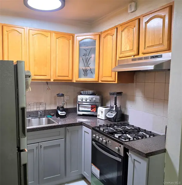 172-70 Highland Avenue #3M, Jamaica Estates, NY 11432