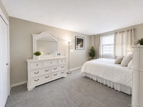 260 Beach 81st ST #4E, Rockaway Beach, NY 11693