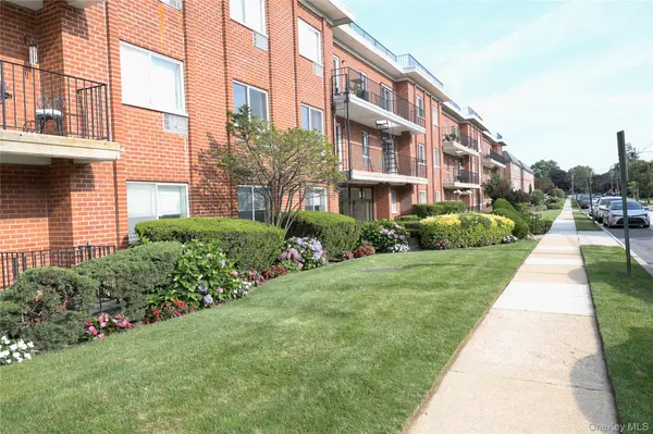 85 S CENTRE AVE #B17, Rockville Centre, NY 11570