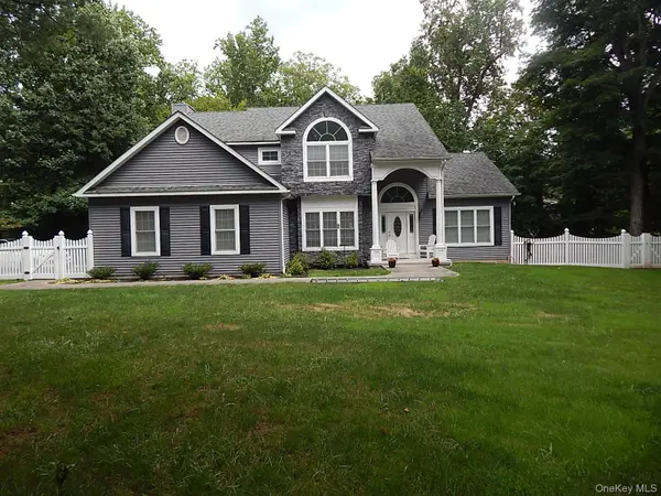 220 N Little Tor RD, New City, NY 10956