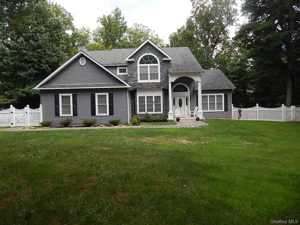 220 N Little Tor RD, New City, NY 10956