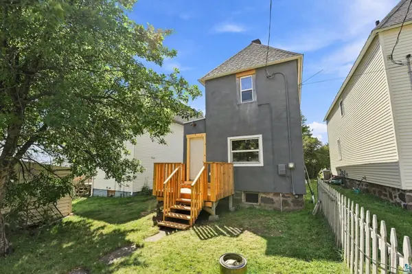 324 S 16th Ave E, Duluth, MN 55812
