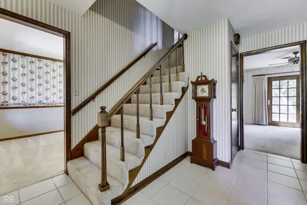 230 Grassyfork LN, Martinsville, IN 46151