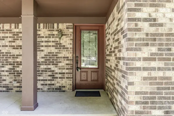 230 Grassyfork LN, Martinsville, IN 46151