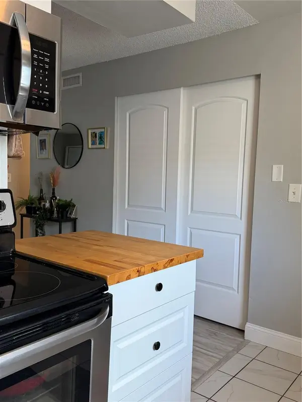 2617 PINE LAKE TER #B, Sarasota, FL 34237