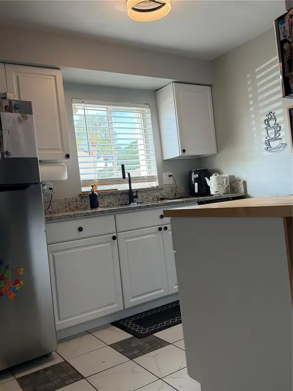 2617 PINE LAKE TER #B, Sarasota, FL 34237