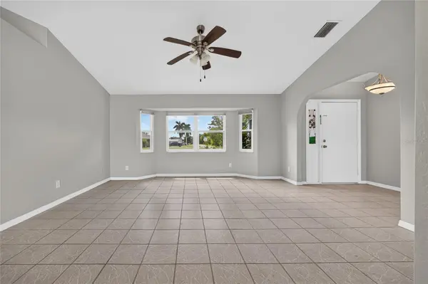 881 RIVIERA LN NW, Port Charlotte, FL 33948