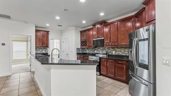 3950 SUNSET LAKE DR, Lakeland, FL 33810