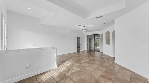 3950 SUNSET LAKE DR, Lakeland, FL 33810