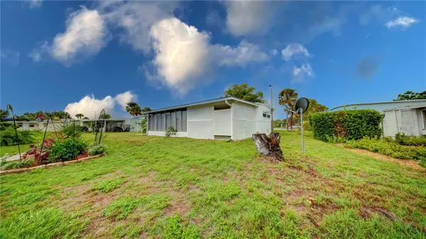 2753 VINDALE RD, Tavares, FL 32778