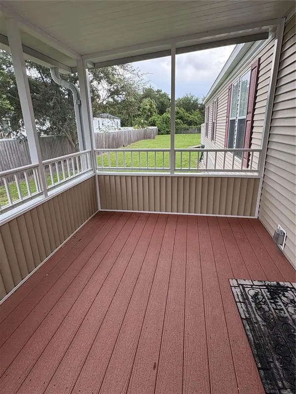 7310 RIVERVIEW DR, Riverview, FL 33578