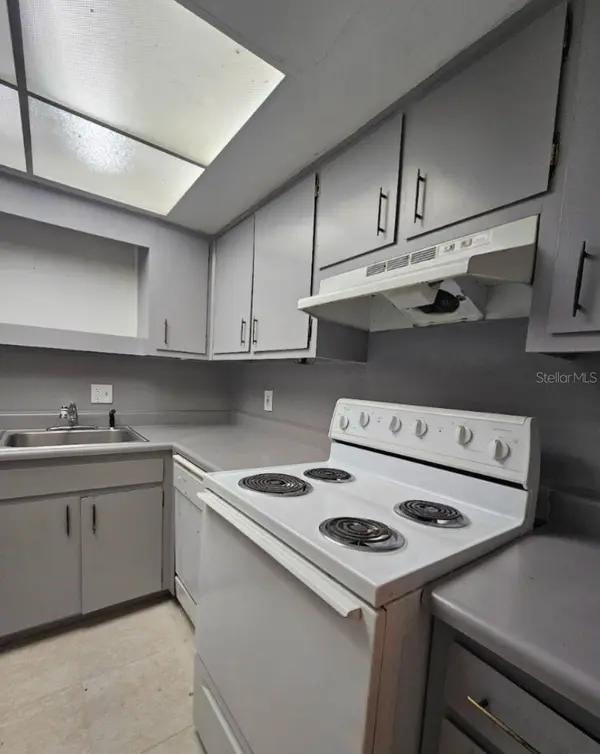 7610 W POWHATAN AVE #3, Tampa, FL 33615