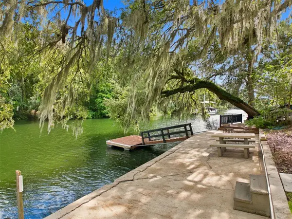 5415 RIVERSIDE DR, Yankeetown, FL 34498