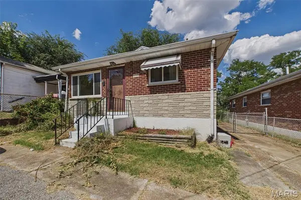 113 E Cartwright AVE, Unincorporated, MO 63125