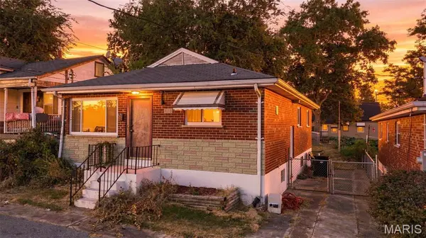 113 E Cartwright AVE, Unincorporated, MO 63125