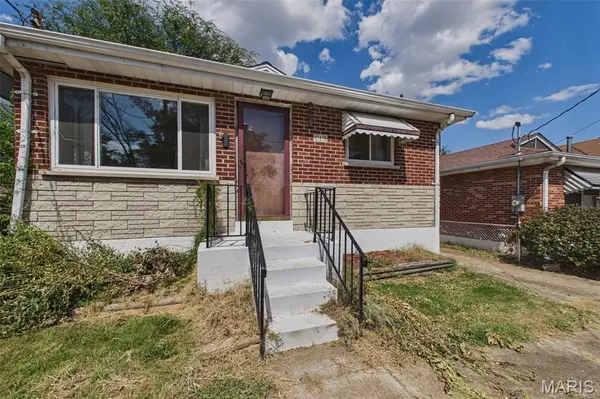 113 E Cartwright AVE, Unincorporated, MO 63125