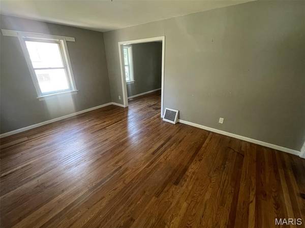 13 Saint Margaret CT, Florissant, MO 63031
