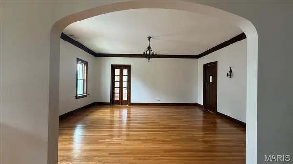 8368 Big Bend BLVD #2nd, Webster Groves, MO 63119
