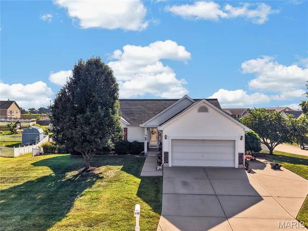 130 Granite Pointe LN, Winfield, MO 63389