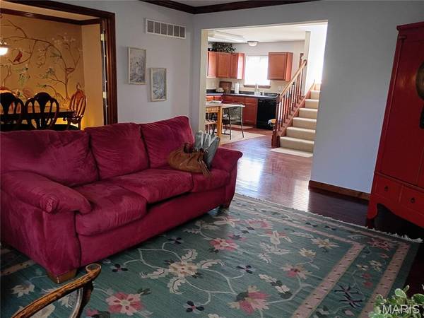 3110 Hickory ST, St Louis, MO 63104