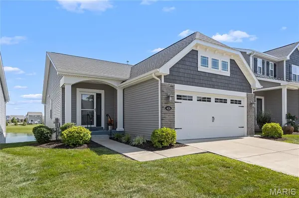 426 Summer Glen LN, St Charles, MO 63301