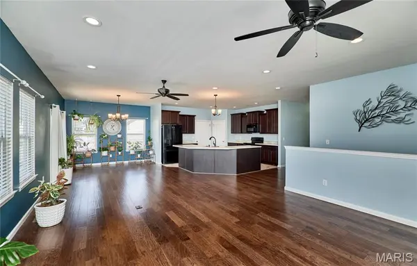 571 Newcastle DR, Troy, MO 63379