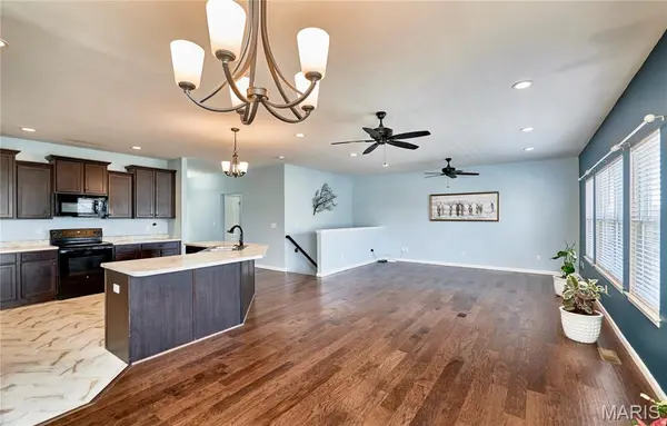 571 Newcastle DR, Troy, MO 63379