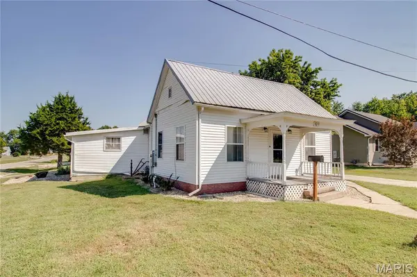 1011 Walnut ST, Greenfield, IL 62044