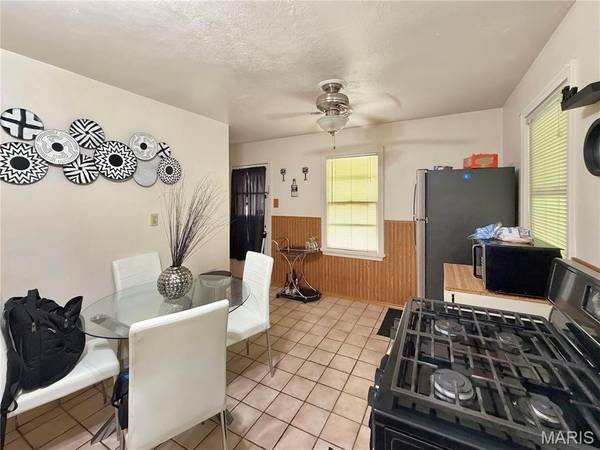 218 N Marguerite AVE, Ferguson, MO 63135
