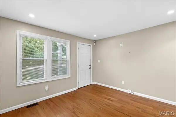 6155 Emerald AVE, Ferguson, MO 63135