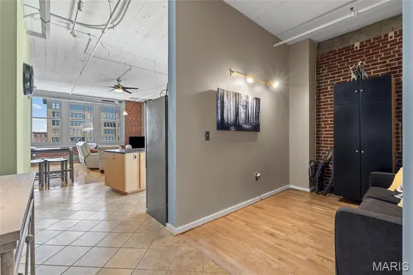 1627 Locust ST #406, St Louis, MO 63103