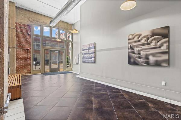 1627 Locust ST #406, St Louis, MO 63103