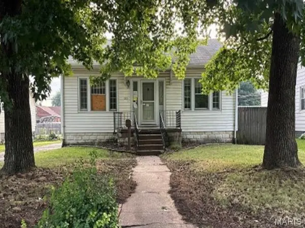 530 Tipton AVE, Wood River, IL 62095