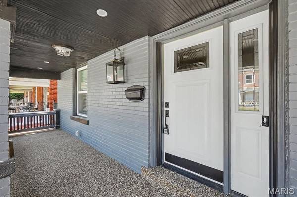 5220 Highland AVE, St Louis, MO 63113